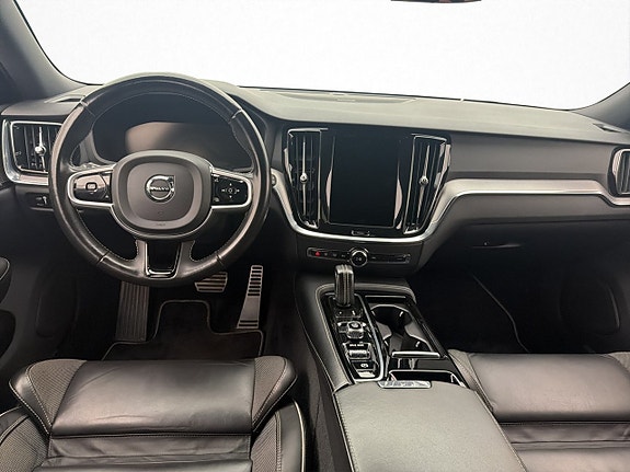 Volvo V60 10 of 30