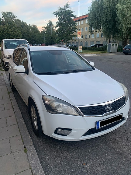 Kia Ceed 2 of 6
