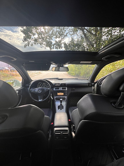 Mercedes-Benz CLC180 4 of 5