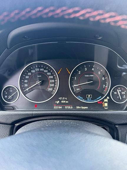 BMW 330e 8 of 10