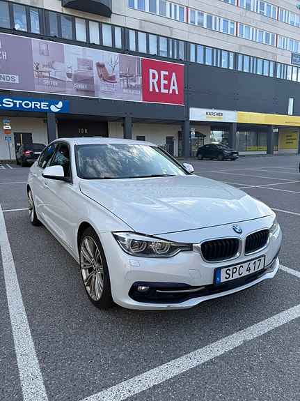 BMW 330e 6 of 10