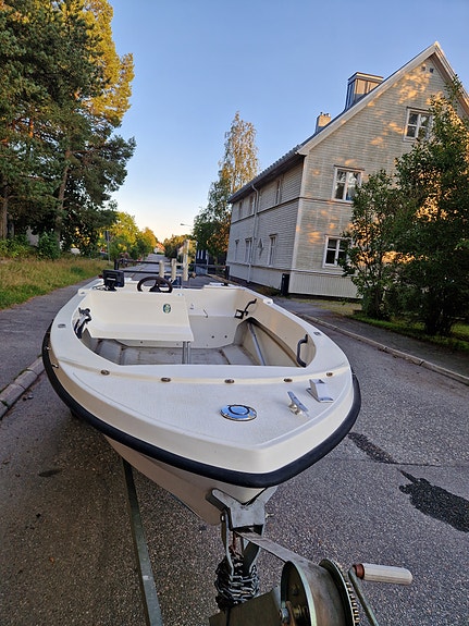Båt 4.2m med Selva 35 hk + 80-trailer 3 of 3