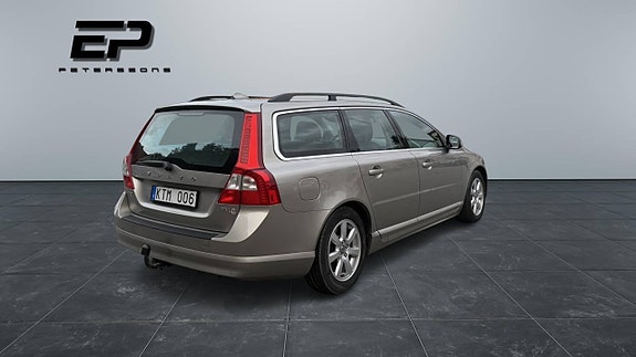 Volvo V70 4 of 9