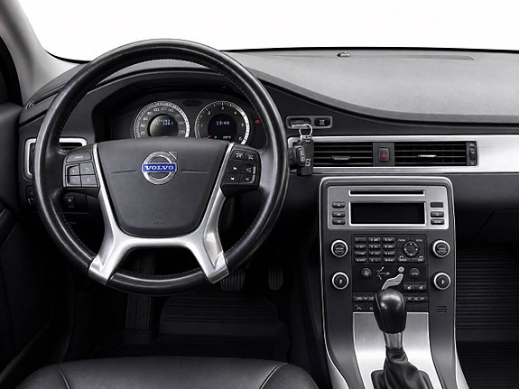 Volvo V70 8 of 9