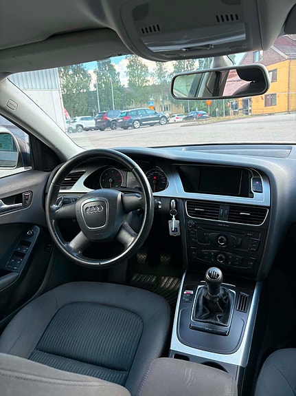 Audi A4 6 of 9
