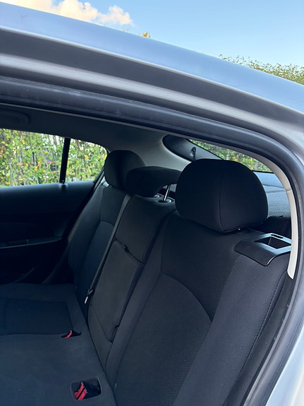 Chevrolet Cruze 5 of 6