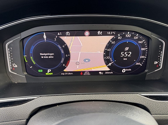 Volkswagen Passat 17 of 21