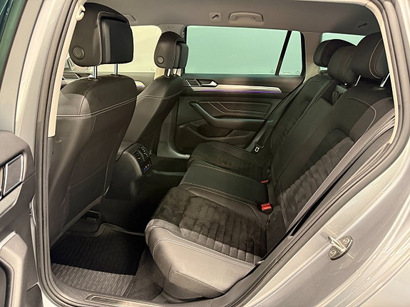 Volkswagen Passat 11 of 21