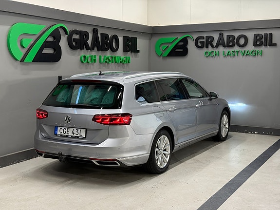 Volkswagen Passat 5 of 21