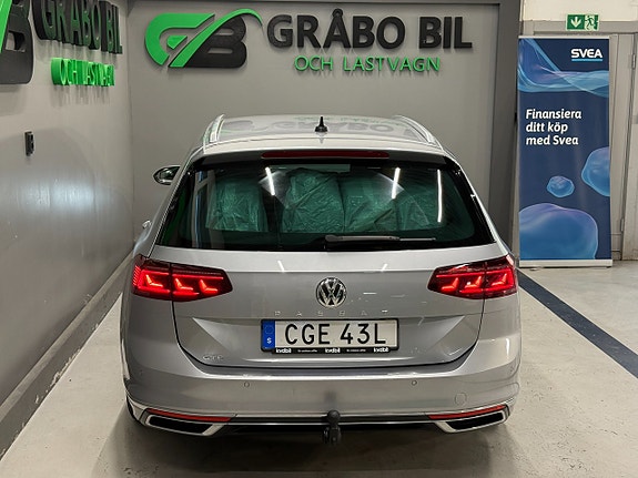 Volkswagen Passat 8 of 21