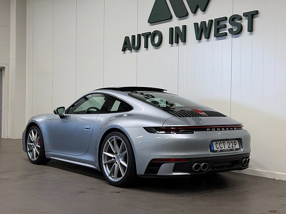 Porsche 911 Carrera 4S 4 of 16