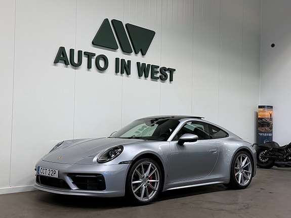 Porsche 911 Carrera 4S 2 of 16