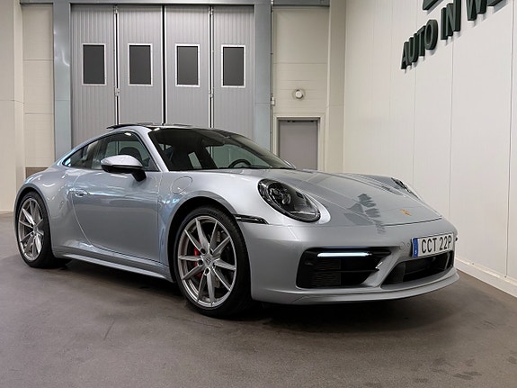 Porsche 911 Carrera 4S 14 of 16
