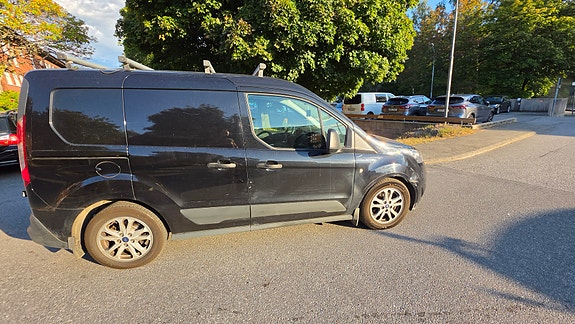 Ford Transit Connect 2 of 10