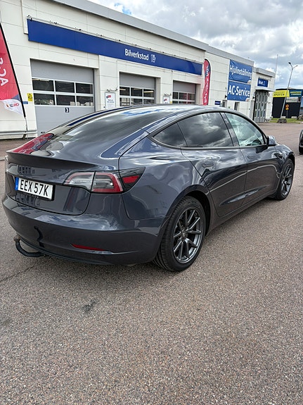 Tesla Model 3 3 of 11