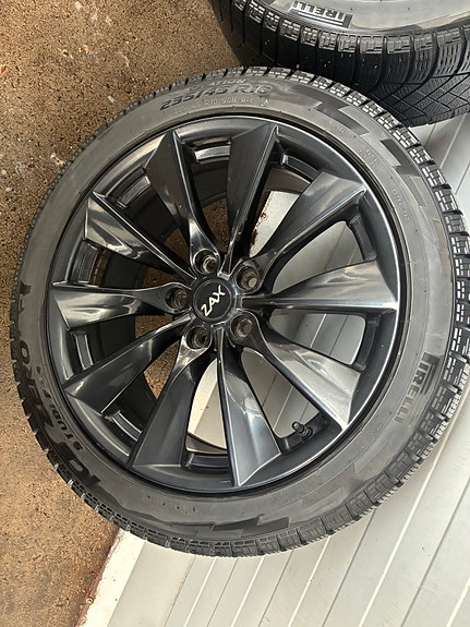 Tesla Model 3 11 of 11