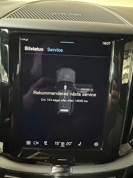 Volvo XC60 16 of 17