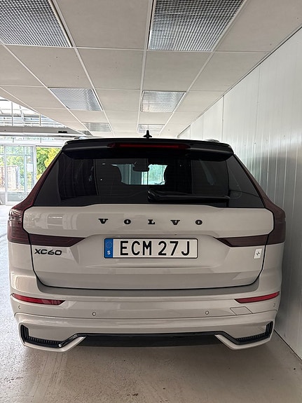 Volvo XC60 9 of 17