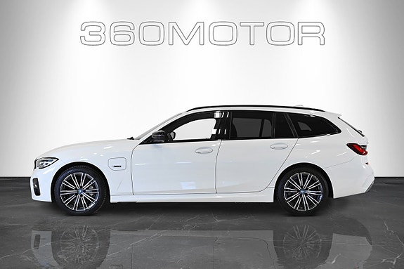 BMW 330e 4 of 11