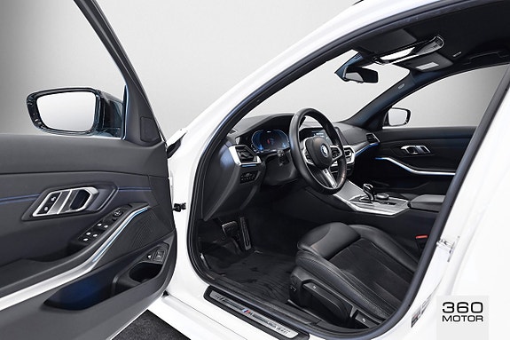 BMW 330e 6 of 11