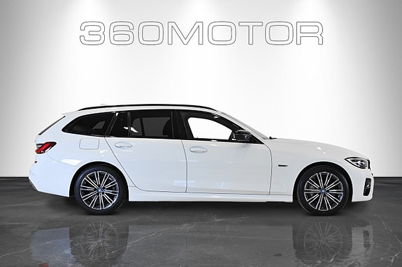 BMW 330e 3 of 11