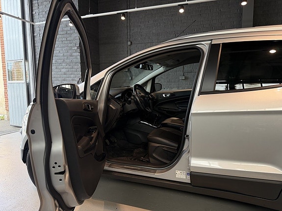 Ford Ecosport 8 of 12