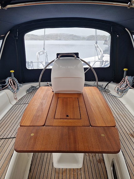 Bavaria 33 Cruiser, Volvo Penta D1-30  (RIB med 6hk motor ingår) 12 of 14