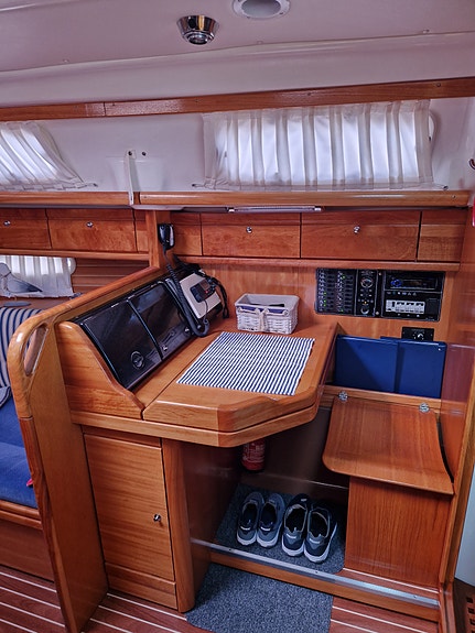 Bavaria 33 Cruiser, Volvo Penta D1-30  (RIB med 6hk motor ingår) 9 of 14