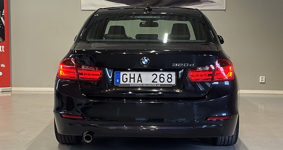 BMW 320d 20 of 21