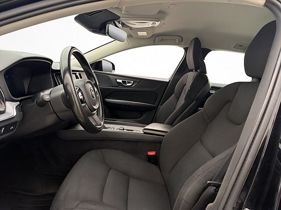 Volvo V60 Cross Country 10 of 29