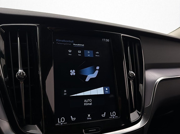 Volvo V60 Cross Country 19 of 29