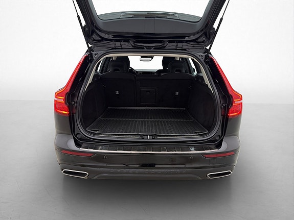 Volvo V60 Cross Country 25 of 29