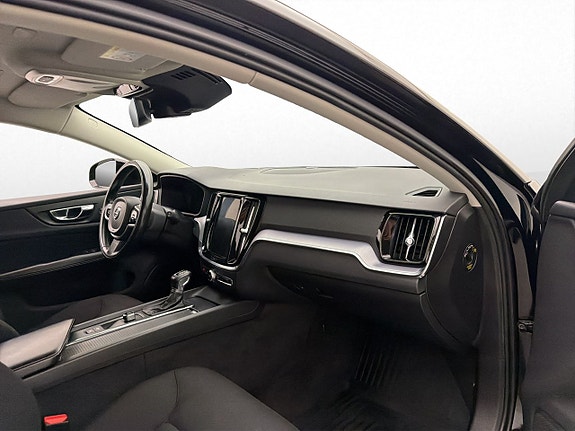 Volvo V60 Cross Country 23 of 29