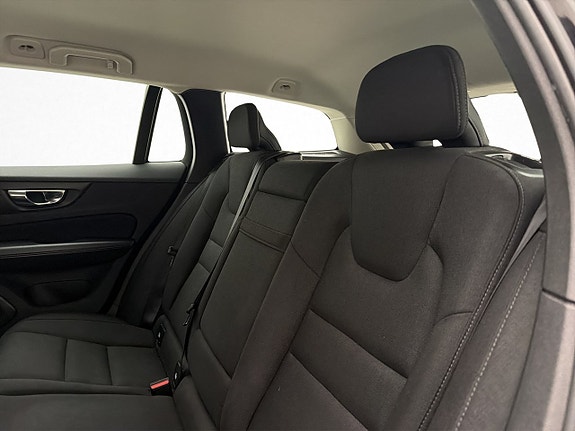 Volvo V60 Cross Country 24 of 29