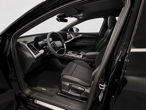 Audi Q4 e-tron 8 of 12