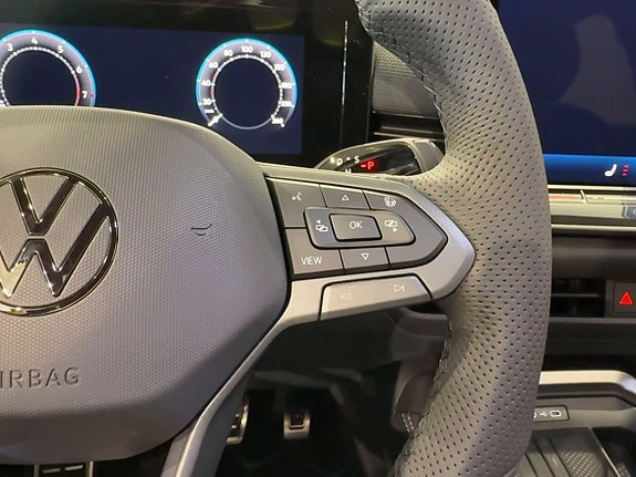Volkswagen T-Roc 14 of 24