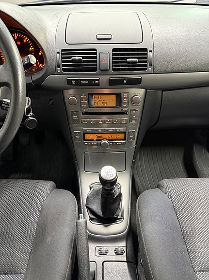 Toyota Avensis 14 of 15