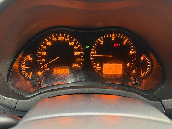 Toyota Avensis 15 of 15