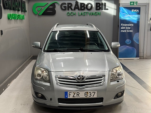 Toyota Avensis 7 of 15