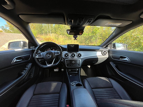 Mercedes-Benz CLA220 d 7 of 11