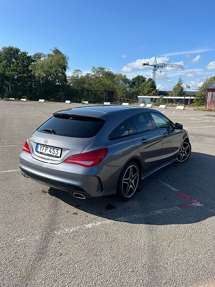Mercedes-Benz CLA220 d 4 of 11