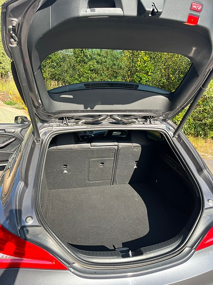 Mercedes-Benz CLA220 d 5 of 11
