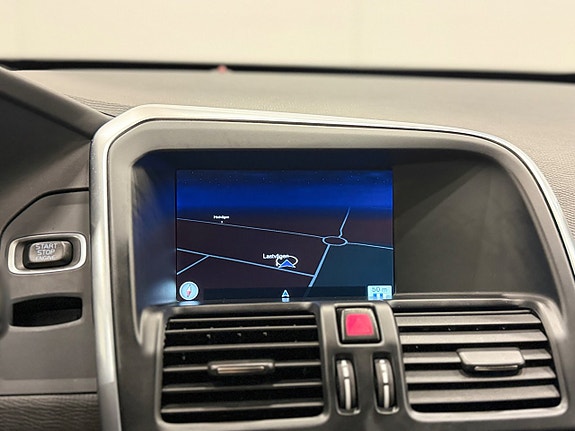 Volvo XC60 17 of 27