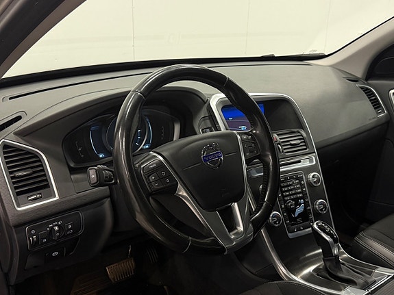 Volvo XC60 11 of 27