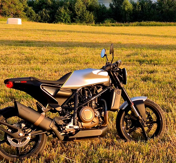 Husqvarna VITPILEN 701 2 of 3