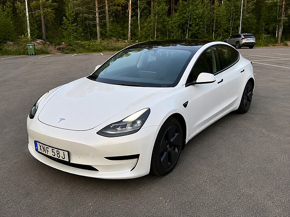 Tesla Model 3 3 of 3