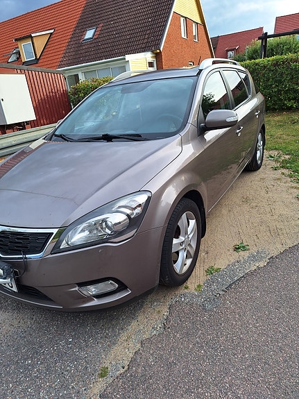 Kia Ceed 3 of 6