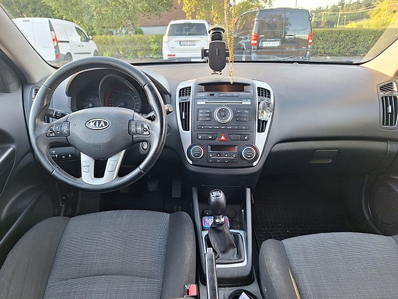 Kia Ceed 6 of 6