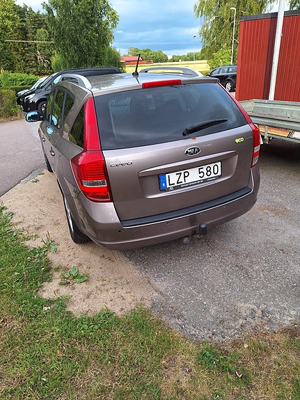 Kia Ceed 4 of 6