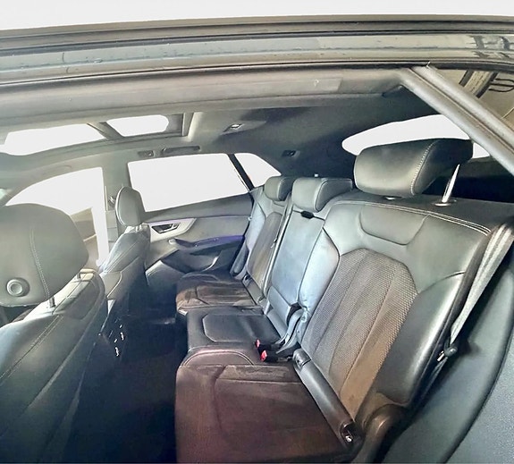 Audi Q8 27 of 30